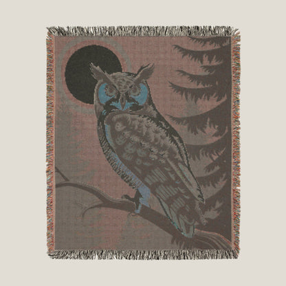 Great Horned Owl Woven Blanket - Cozy Throw Blanket for Nature Lovers